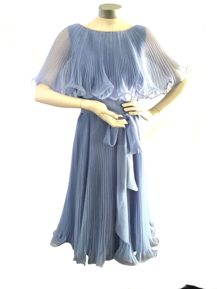 Vestido Midi Vintage Miss Elliette Chifón Acordeón Plisado Volantes Capa Flutter M-L Foto 1 de 4