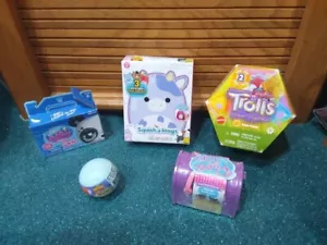 Lot of 5 Easter Basket Toys , Trolls, Squish A longs, Pucci Pups, Zoomin - Picture 1 of 6