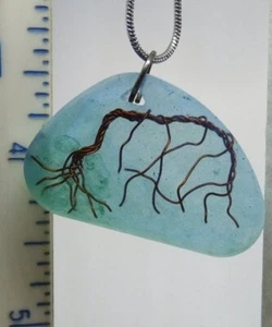 E056 gebogener Lebensbaum in Resin an 9" Kette - Bild 1 von 1