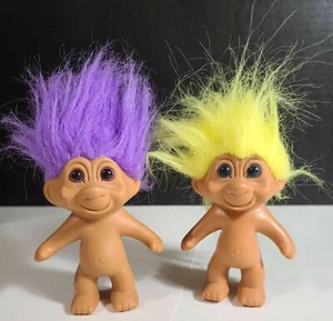 Lot of 2 Vtg TNT 1991 Trolls Purple Hair Purple Eyes Yellow Hair Blue Eyes 4.5" - Picture 1 of 6