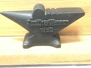 Smith & Wesson 1852 Cast Iron Anvil Salesman Sample Man Cave Decor Gunsmith Gift - Picture 1 of 5