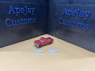 LESNEY MATCHBOX SERIES NO. 6 RED FORD PICK UP TRUCK GRILLE (TRUCK NOT INCLUDED) - Image 1 of 2