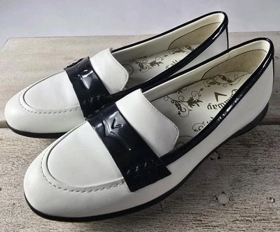 Callaway Couture Moc Golf Shoes Leather Loafers Black/White Spikes Women Sz 7 - Image 1 of 4
