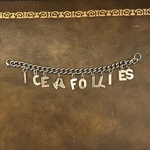 Vintage Ice Follies Souvenir Charm Bracelet - Picture 1 of 5