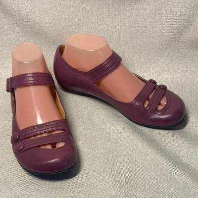 Sapatos femininos de couro roxo Mary Jane Miz Mooz. Tamanho 8,5 - Imagem 1 de 4