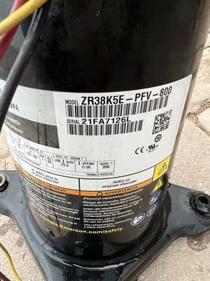 COMPRESOR COPELAND SCROLL modelo # ZR38K5E- PFV -800 año 2021 220v 1 fase Foto 1 de 4