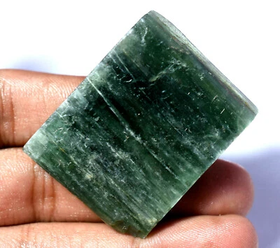 170.30 Ct Natural Green Serpentine Untreated Translucent Specimen Slab - Image 1 of 3