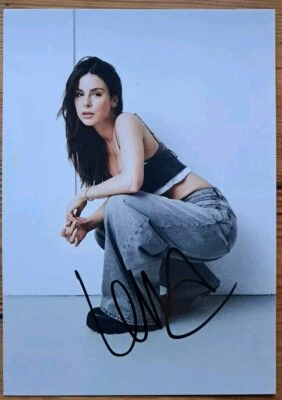 Lena Meyer Landrut # Orig Autogramm signiert Loyal to myself 2025 Musik - AK - Bild 1 von 2