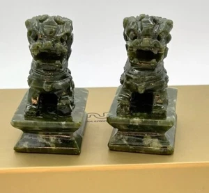 Paar China grüne Jade geschnitzt Feng Shui Foo Fu Hundeschutz Tür Löwe Wohndeko - Bild 1 von 24