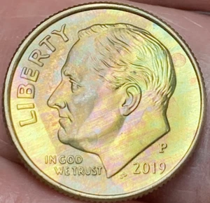 2019-P Roosevelt Dime schöne glänzende Gold-/Regenbogenfarbene Münze AU #5 - Bild 1 von 16