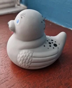 Grey Seal RUBBER DUCK Quackie Seal Novelty Rubber Duck Seals bath duck ducks NEW - Picture 1 of 8