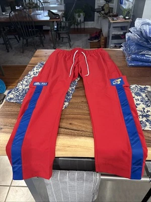 Pantalones de baloncesto para hombre Adidas KANSAS JAYHAWKS emitidos por el equipo de jugadores ROJOS XL +2 NUEVOS Foto 1 de 4