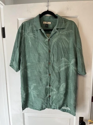 Tommy Bahama Shirt Mens Small Green 100% Silk Palm Tree Hawaiian Camp Aloha - Image 1 of 4