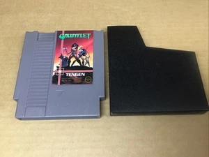 Gauntlet Gray Cartridge Nintendo Entertainment System 1987 Game NES Dustcover - Picture 1 of 6