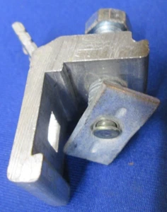 Milbank 200 Amp OLD STYLE Meter Base Horn Bypass Socket Lug - Picture 1 of 10