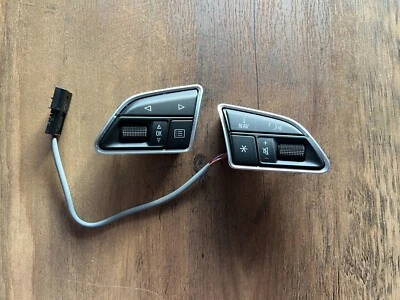 Audi A1 8X A3 8V A4 A5 Q2 Q3 Q5 GENUINO Multifunción Volante Botones Foto 1 de 4