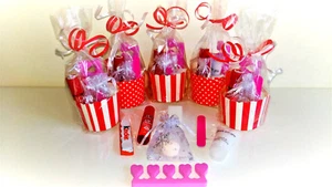 8 x Bolsos de fiesta mimadores precargados para niñas mayores adolescentes damas de lujo - Imagen 1 de 3