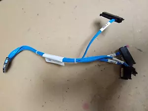 Cable SAS original Dell CJ027 4 puertos disco duro azul para Dell PowerEdge 840 0CJ027 - Imagen 1 de 2