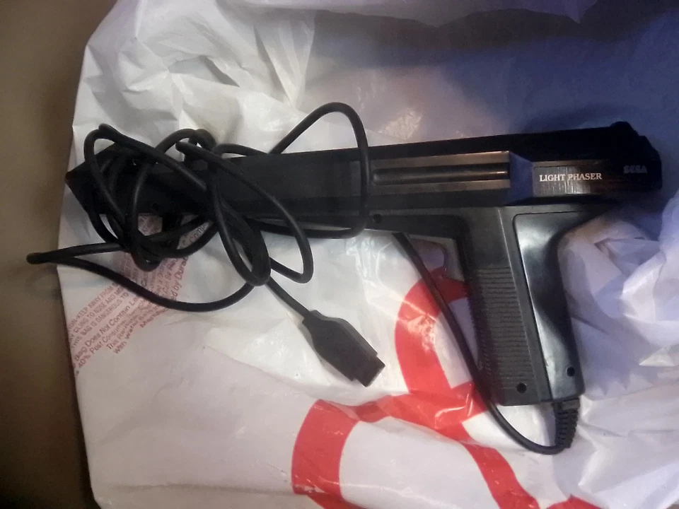 Sega Master System Light Phaser Gun Model 3050 Authentic Tested - Image 1 of 1