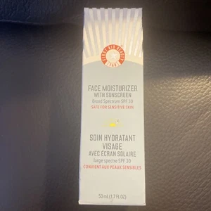 FIRST AID BEAUTY SOIN HYDRATANT VISAGE - Foto 1 di 3
