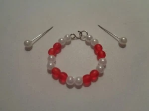 #183 Handgefertigter Puppenschmuck weiße Perlen & rote mattierte Perlen Halskette & Ohrringe - Bild 1 von 2