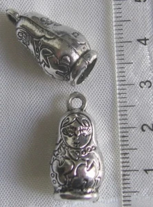 Lot de 5 BRELOQUES POUPEES RUSSES MATRIOCHKA pendentif en métal argenté *B72A - Picture 1 of 1