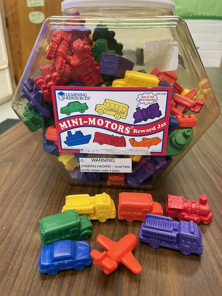 Learning resource mini motors counters - Image 1 of 1