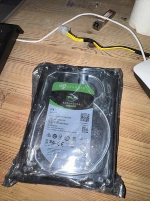 NEW Seagate BarraCuda 8TB HDD Desktop Hard Drive 3.5" SATA III  5400RPM 256MB  - Image 1 of 4