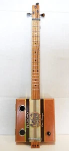 Cigar Box Gitarre, 3 Saiten, Metallbünde, Piezo Sound PU verbaut (siehe Beschreibung) - Bild 1 von 2