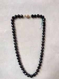 Halskette mit facettierten Granatkugeln Durchmesser 10mm - Bild 1 von 1