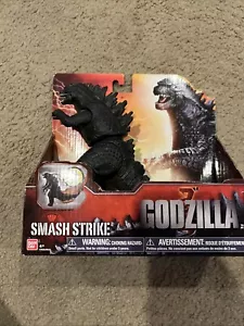 2014 Godzilla Smash Strike - New In Package 7”Bandai - Picture 1 of 2