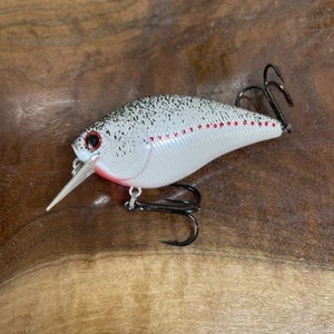 Lucky Craft RC 3.5 Square Bill Crankbait White Shad Black Splatter Barschköder - Bild 1 von 4