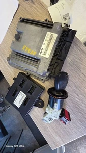 Opel Vivaro 2016 Diesel engine ECU kit and lock set 0281031363 UTG15323 - Picture 1 of 12