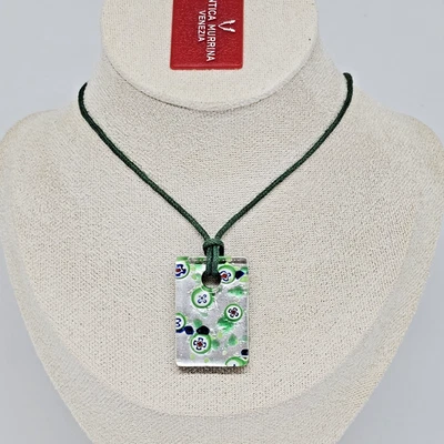 Collar colgante de vidrio Antica Murrina Venezia Millefiori Italia rectángulo verde Foto 1 de 4