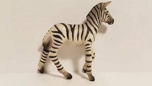 50024 PAPO: Zebrafohlen, stehend Ref: 1PA468 - Bild 1 von 7