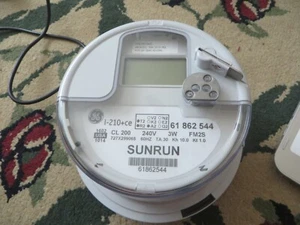 10 SUNRUN SOLAR ENERGY DIGITAL WATTHOUR ELECTRIC SMART METER CL 200 240V 3W FM2S - Picture 1 of 2