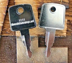 2 chiavi adatte per IHI Skid Steer ed Escavatore H/Attrezzatura Mini-Exc Tasti di Accensione 5080 - Foto 1 di 2