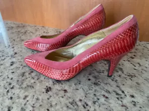 Vintage Suede and Snakeskin J. Renee Pink Pumps, 1970s, Style 3354A, size 7.5N - Picture 1 of 9