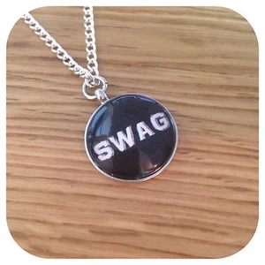 SWAG Charm pendant necklace - Imagen 1 de 2