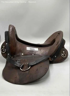 棕色皮革可调节肩带 Equitation 传统马展马鞍 — 第 1/4 张图片