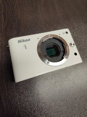 Nikon 1 J1 10.1MP Digital Camera - White( Body Only ) - Tested Works - Image 1 of 4