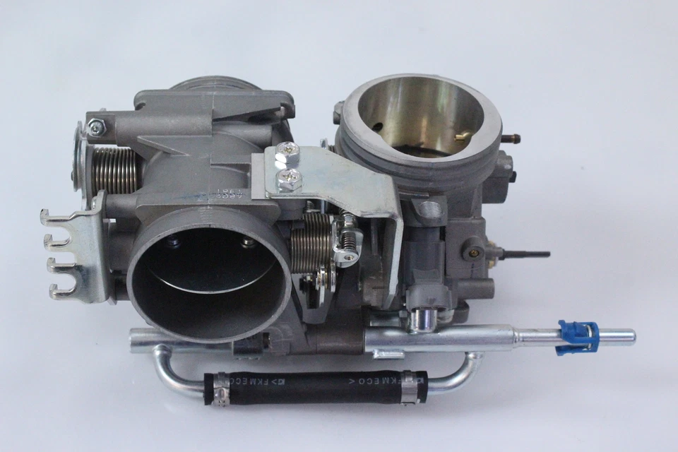 06-20 SUZUKI BOULEVARD M109 M109R BOSS OEM CARROCERÍA DEL ACELERADOR 210 millas Foto 1 de 4