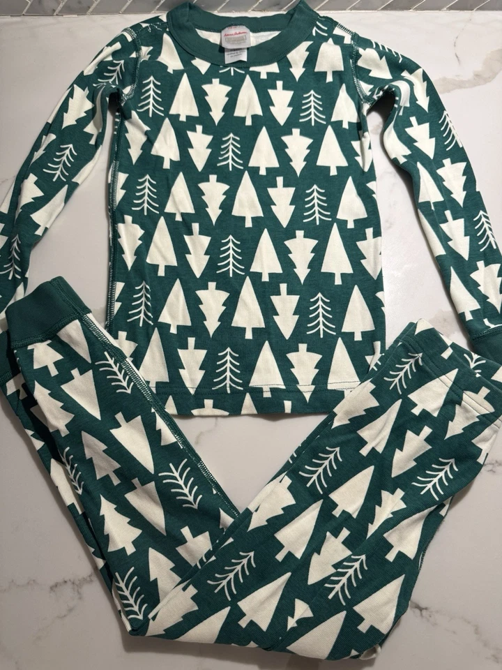 Juego de pijama Hanna Andersson Holiday PJ talla 5 pinos Navidad verde kelly Foto 1 de 3