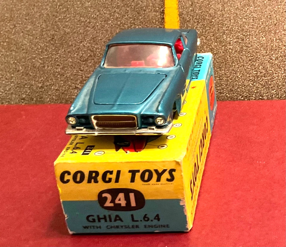 1963 CORGI Mettoy Gran Bretaña Chrysler Ghia L.6.4 Coupé #241 azul metálico Foto 1 de 4