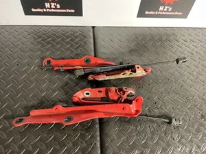 CARGADOR CHALLENGER MAGNUM 06-23 OEM 2X CAPÓ TAPA SOPORTE ELEVADOR PUNTAL BISAGRAS - Imagen 1 de 6