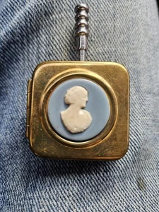 Early vintage Mini Blue And White Cameo Purse Size Pocket Metal Travel Ashtray - Picture 1 of 10