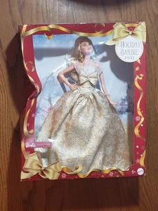 Nueva Barbie de vacaciones 2025 - Rubia de firma - Mattel en caja triturada - Imagen 1 de 16