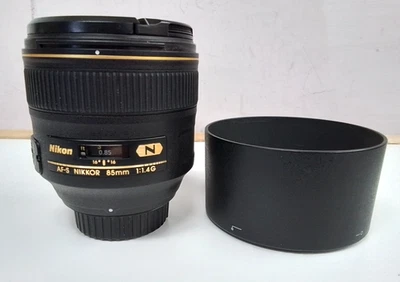 Nikon NIKKOR AF-S 85mm f/1.4G Lens w/ Lens Cap - Very Good Condition - Image 1 of 4