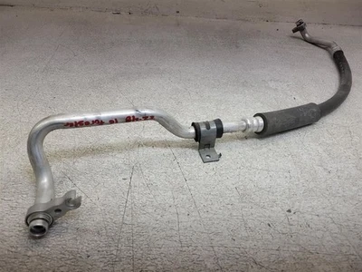 Manguera de succión de aire acondicionado Subaru Forester 2014-2016 2,5 L 73425SG070 *no turbo* Foto 1 de 4