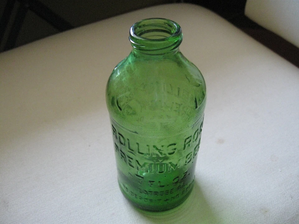 Botella de cerveza Rolling Rock verde sin astillas Foto 1 de 1